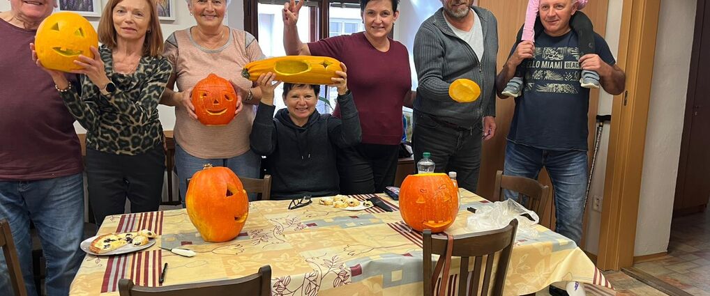 Společná výroba dekorací z dýní